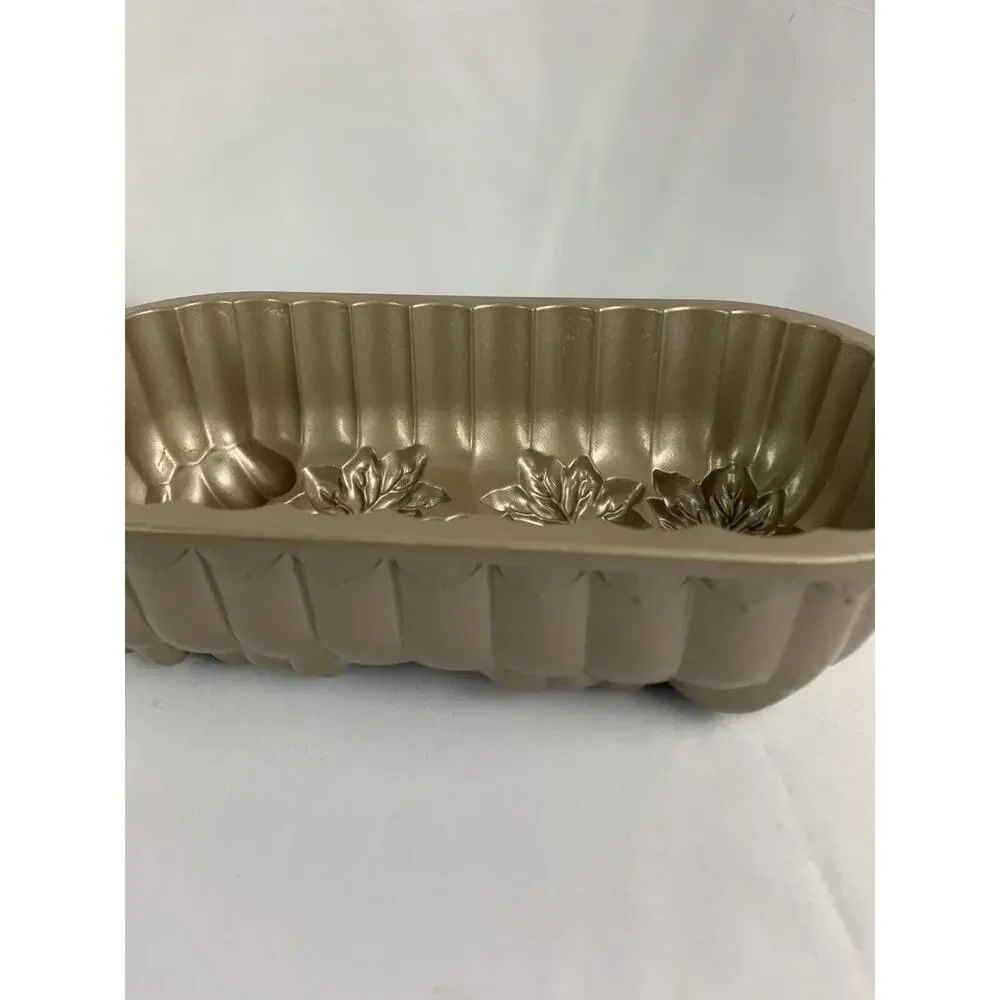 Nordic Ware PUMPKIN LOAF Bakeware 1 lb Pan Made in USA Baking Pan Harvest